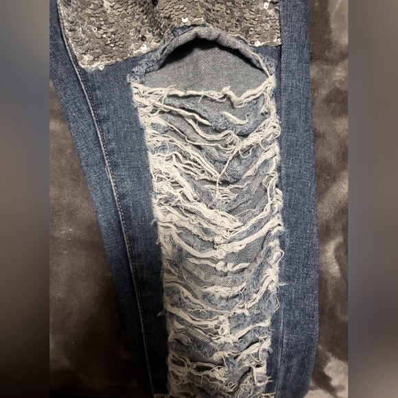 Pretty little thing Sequin ripped jeans - Picture 2 of 4